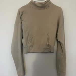 Gymshark Legacy Sweatshirt 
Design is on back on shirt